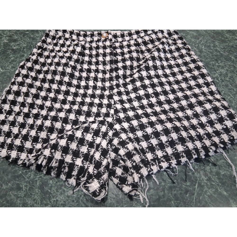 HYFVE Houndstooth Black White Dressy Shorts Size Large Pearl Button Tweed Pleats